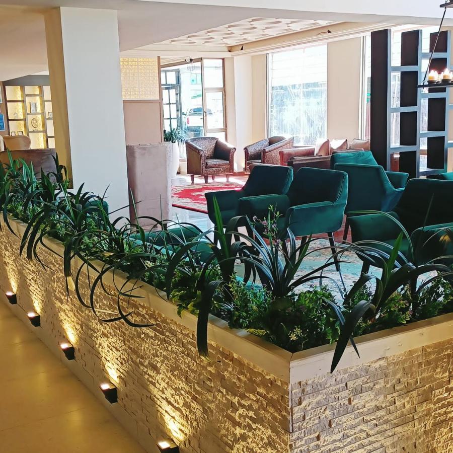 Shelton Suites Бхербан Экстерьер фото