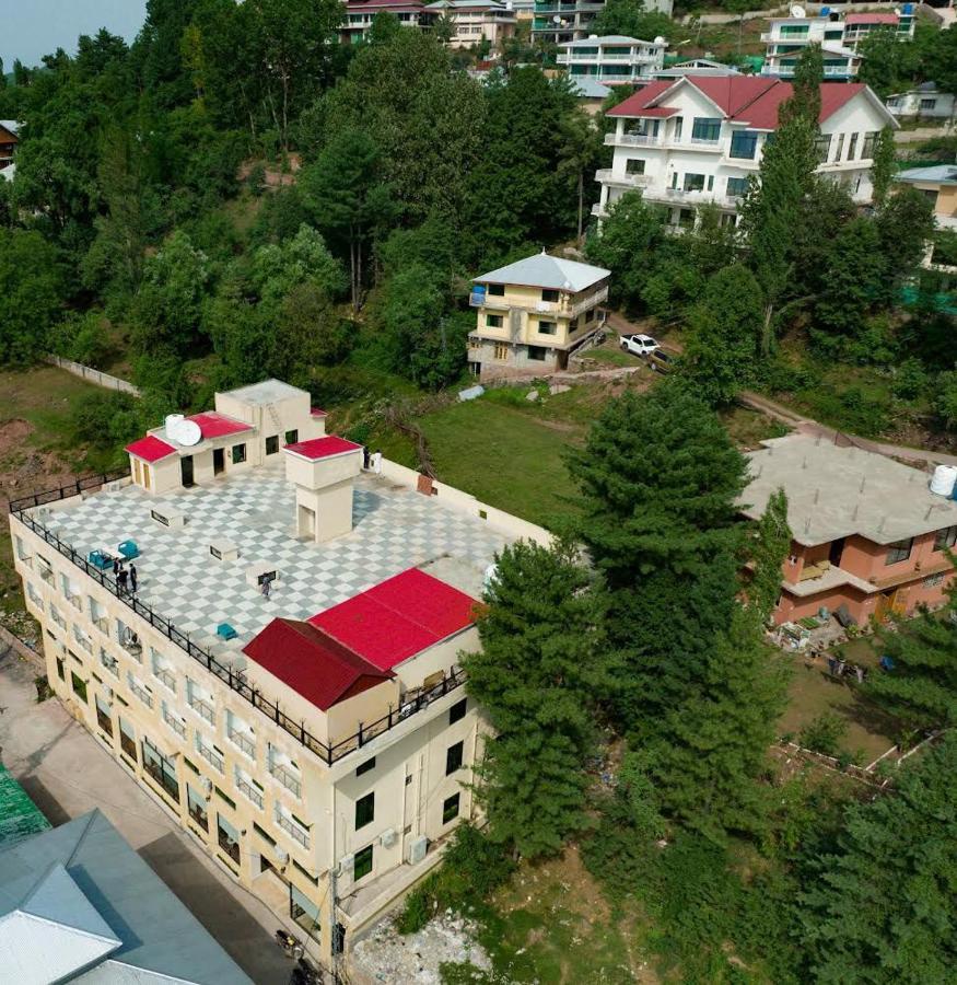 Shelton Suites Бхербан Экстерьер фото